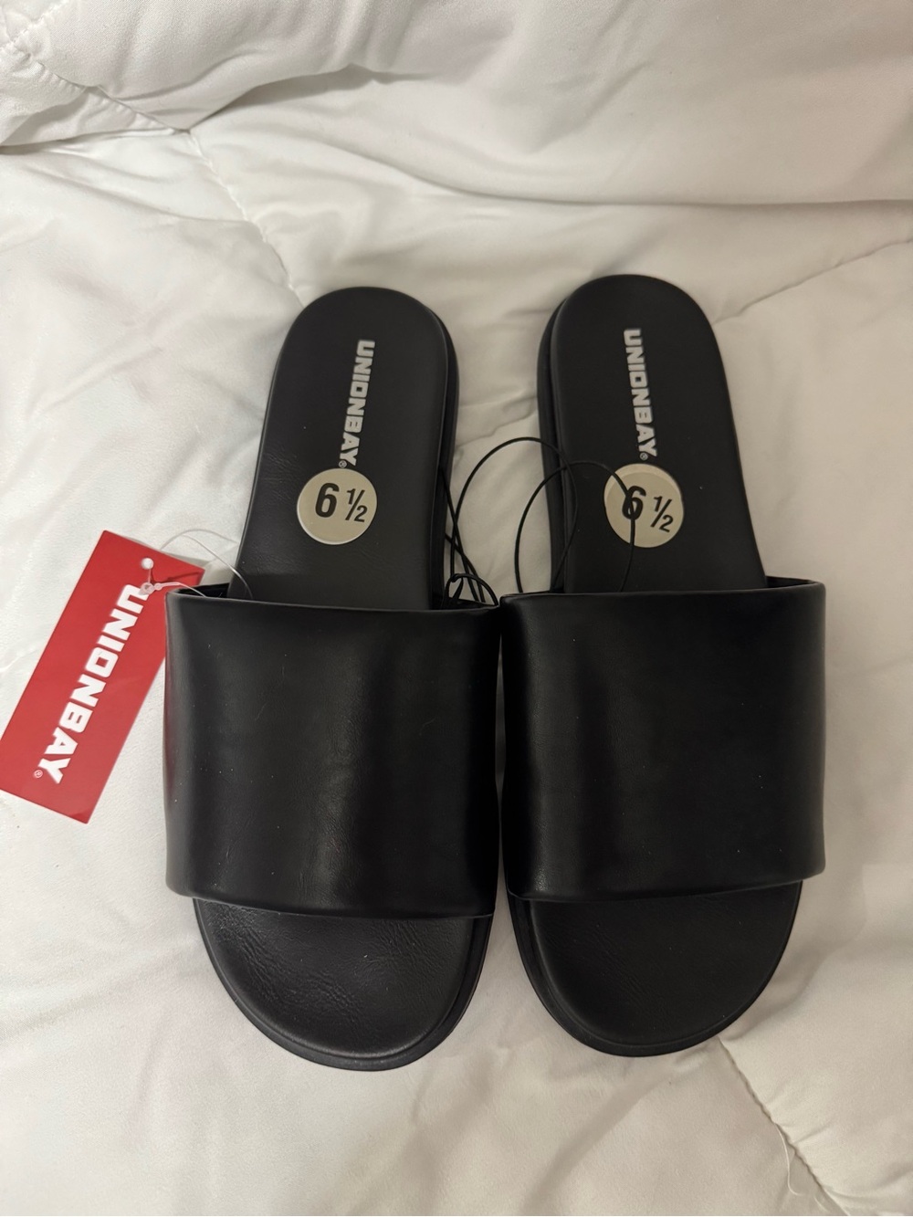 Union Bay Black Sandals